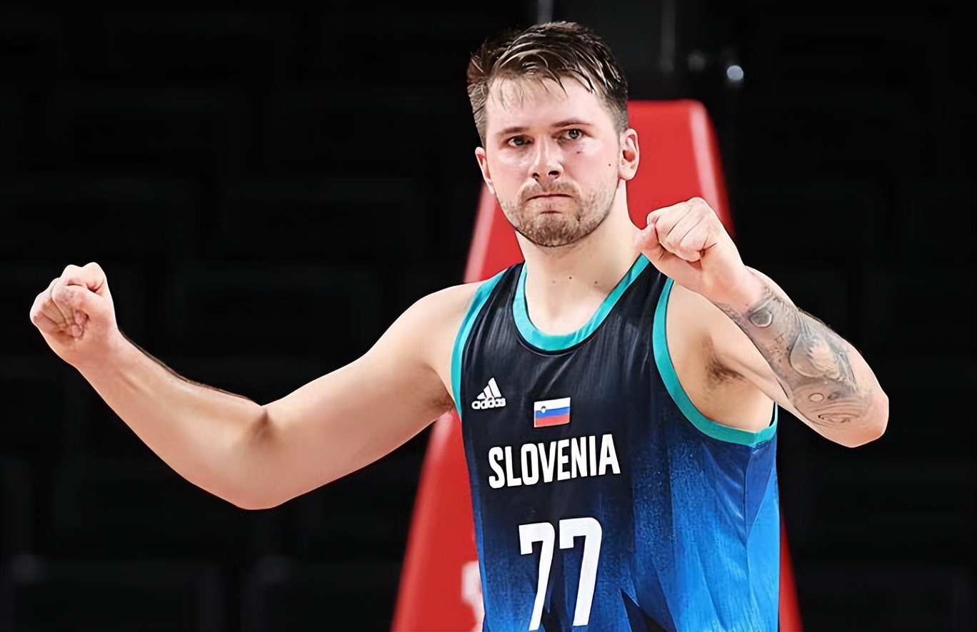 记者：拜仁、曼联有意巴莱巴，球员更希望留英超加盟红魔（曝拜仁曼联齐追巴莱巴 他更愿留英超投曼联）