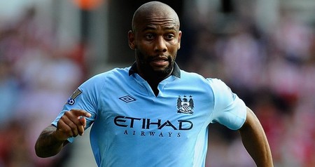 关了还是开了？黑豹vsNAVI图一多名选手出现技术问题陷入暂停（黑豹对阵NAVI首图多名选手遭遇技术故障，比赛紧急暂停）