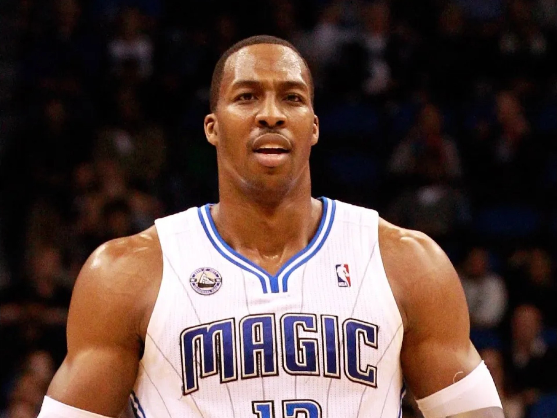 拉美媒体：拜仁、曼联、马竞追逐厄瓜多尔17岁中场卡斯蒂略（拉媒：拜仁、曼联、马竞竞相争夺厄瓜多尔17岁中场新星卡斯蒂略）