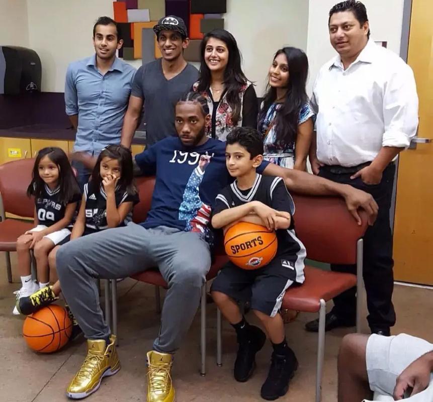 广东男篮防守稳固力克上海（广东男篮凭稳健防守击败上海队）