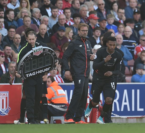 欧冠最新积分榜：拜仁取胜升至第2，利物浦第8，巴萨第14（欧冠积分榜更新：拜仁告捷升至次席，利物浦第八，巴萨第十四）