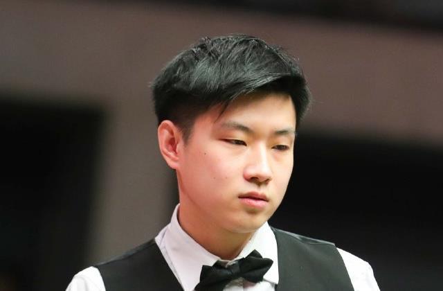 充满期待的 充满期待的